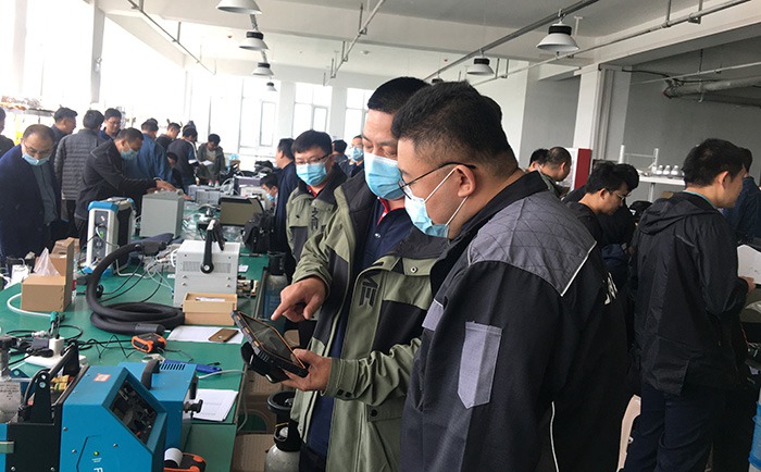 移動(dòng)式高溫紅外多組移動(dòng)式高溫紅外多組分煙氣分析儀產(chǎn)品特點(diǎn)煙氣分析儀產(chǎn)品特點(diǎn)